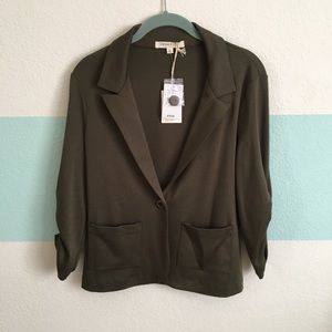 SALE 💓 NWT Army Green living doll blazer